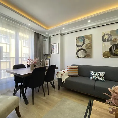 High-speed Wifi In Stylish New דירה איסטמבול